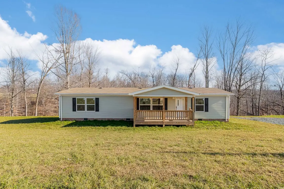9410 Sunrise Rd, Red Boiling Springs, TN 37150 - #1