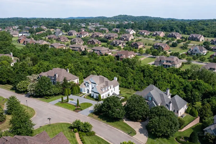 9572 Hampton Reserve Dr, Brentwood, TN 37027 - #2