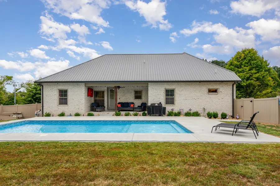 2562 Highway 25, Cottontown, TN 37048 - Image #2