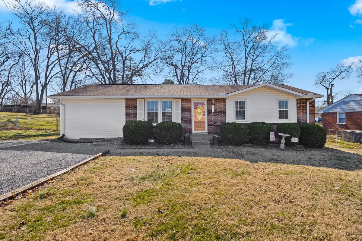 1011 Oleander Dr, Gallatin, TN 37066 - #1