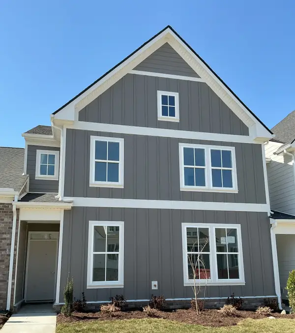 417 W Stonehaus Crossing, Antioch, TN 37013