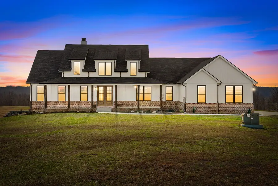 720 Moore Hollow Rd, Indian Mound, TN 37079 - #2