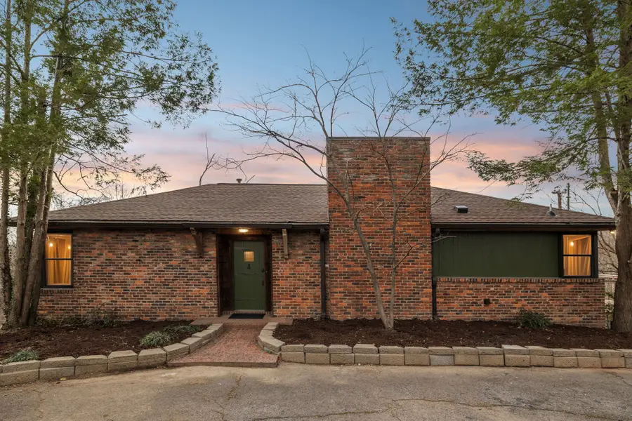 2224 Crestline Dr, Nashville, TN 37214 - Image #2