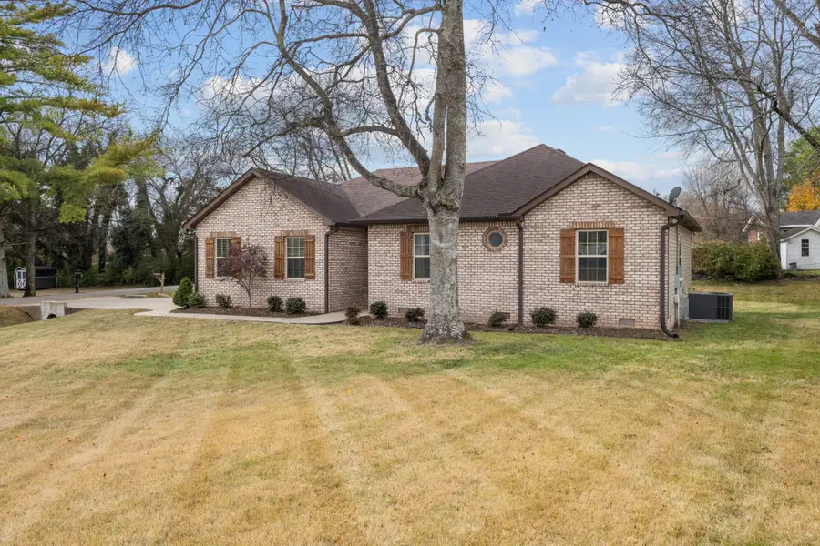 860 Rogers Rd, Gallatin, TN 37066 - Image #2