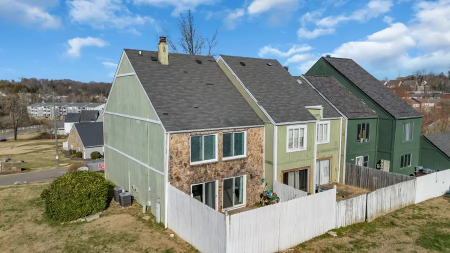 200 Raintree Dr, Hermitage, TN 37076 - Image #2