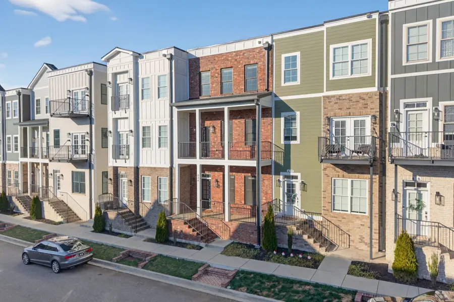 424 Centre St, Pleasant View, TN 37146 - #2