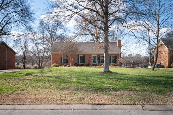 140 Paradise Dr, Hendersonville, TN 37075