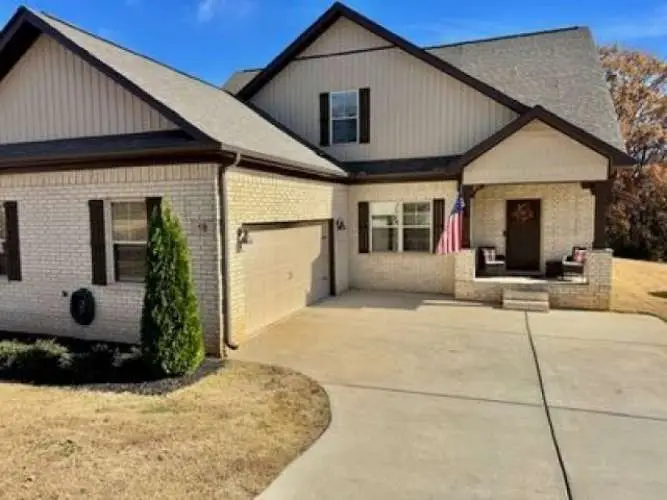 18 Cedar Grove Dr, Fayetteville, TN 37334 - Image #1