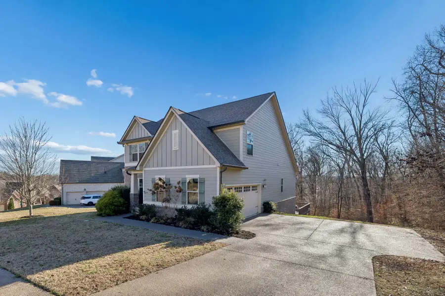 6820 Falls Ridge Ln, College Grove, TN 37046 - #2