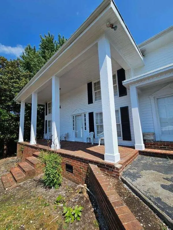 224 Mark Twain Avenue W, Jamestown, TN 38556 - #2