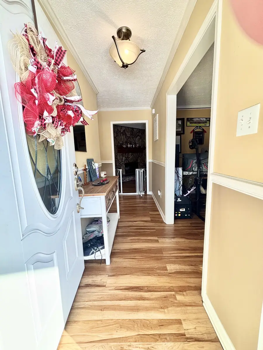 404 Springmont Dr, Hopkinsville, KY 42240 - #3