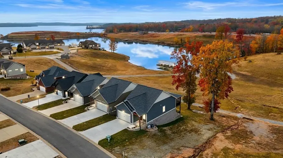 362 Moon Bay Dr, Kuttawa, KY 42055 - #3