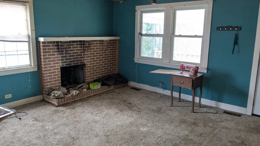 215 Robertson Ln, Castalian Springs, TN 37031 - #2