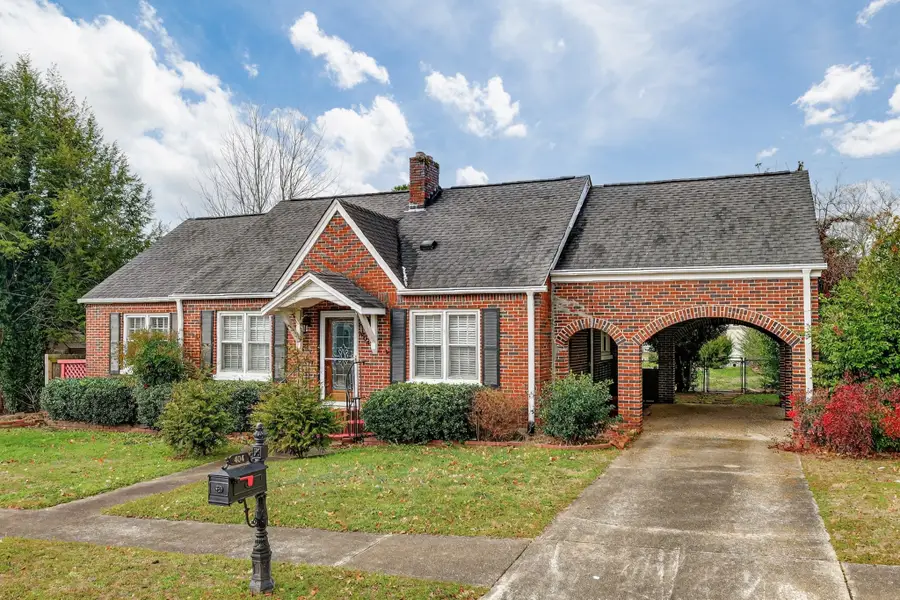 404 2nd Ave, Fayetteville, TN 37334 - Image #2