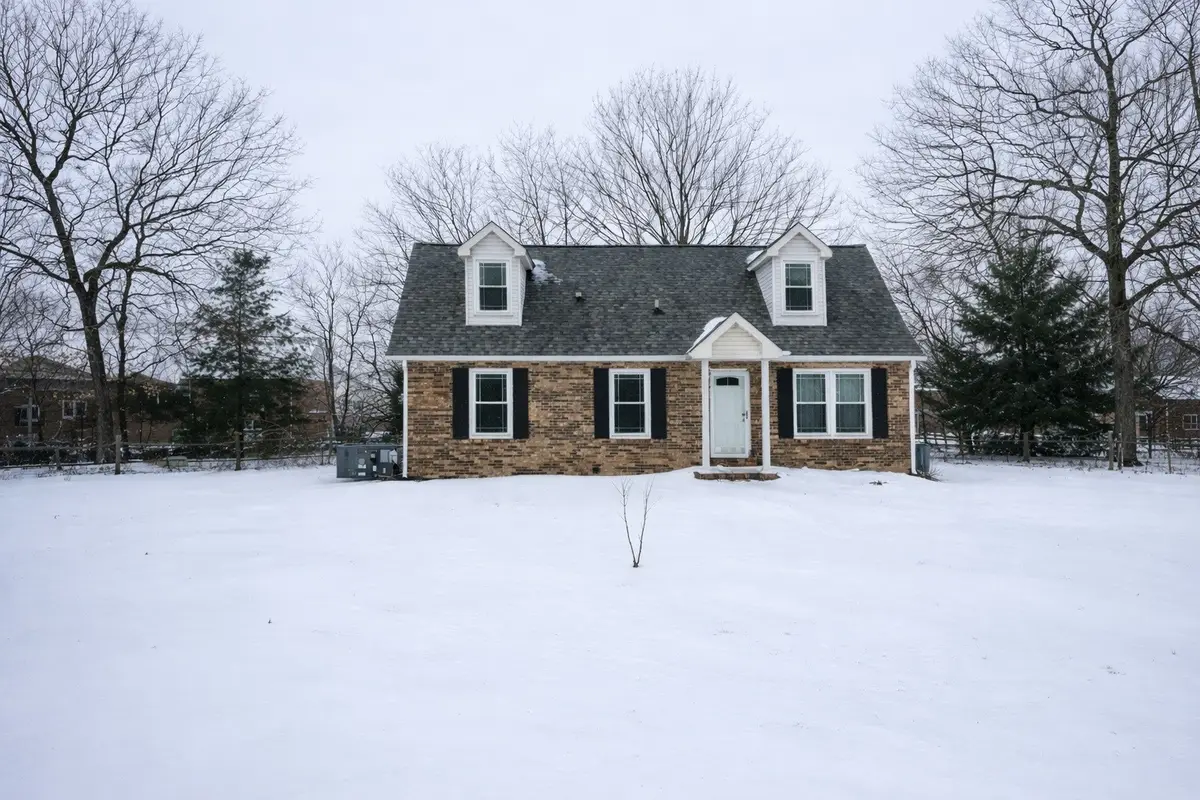 1216 Pebble Ct, Clarksville, TN 37042 - #1