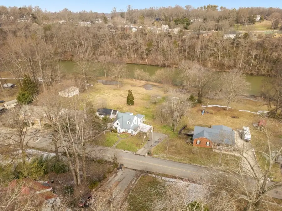 208 Westwood Dr, McMinnville, TN 37110 - #3