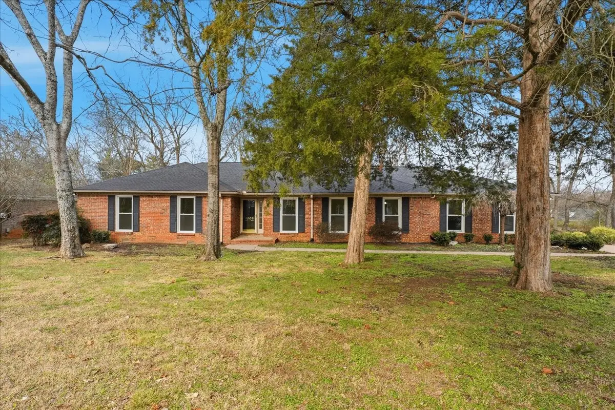 1706 Wiltshire Dr, Murfreesboro, TN 37129 - Image #1