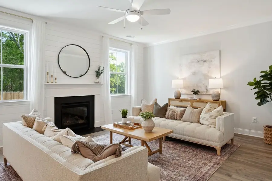 1438 Charles Dr, Chapel Hill, TN 37034 - #3