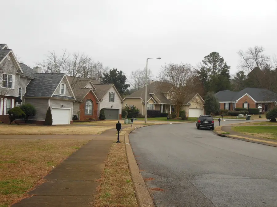 8628 Georgetown Lane, Chattanooga, TN 37421 - Image #2