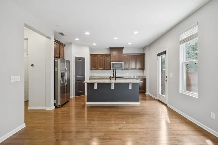 1001 Livingstone Ln, Mount Juliet, TN 37122 - Image #2