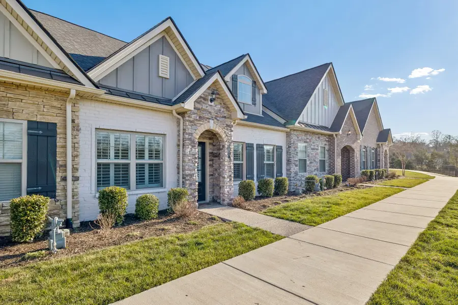 352 Buckner Cir, Mount Juliet, TN 37122 - #3