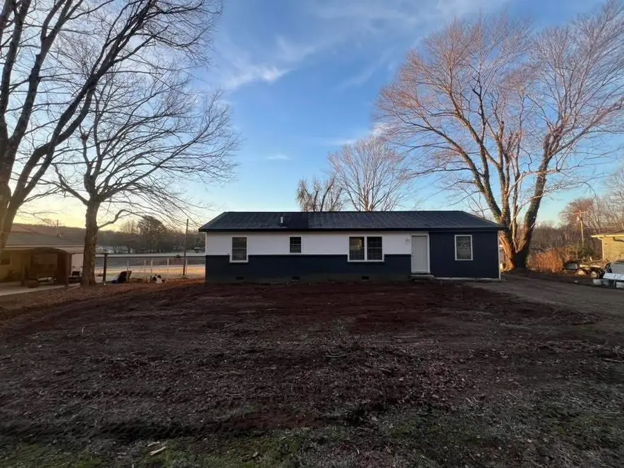 1106 E Railroad St, Waverly, TN 37185 - #3