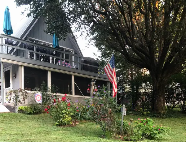 54 Park Pl E, Cadiz, KY 42211