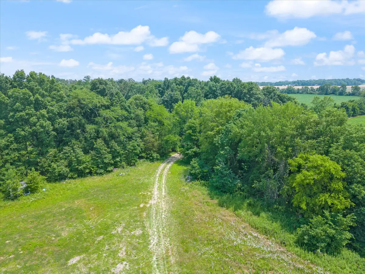 4302 Fykes Grove Rd, Cedar Hill, TN 37032 - #1