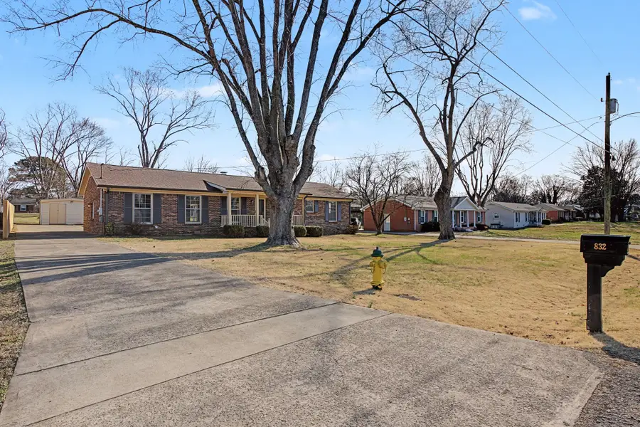 832 Britton Ave, Gallatin, TN 37066 - Image #3