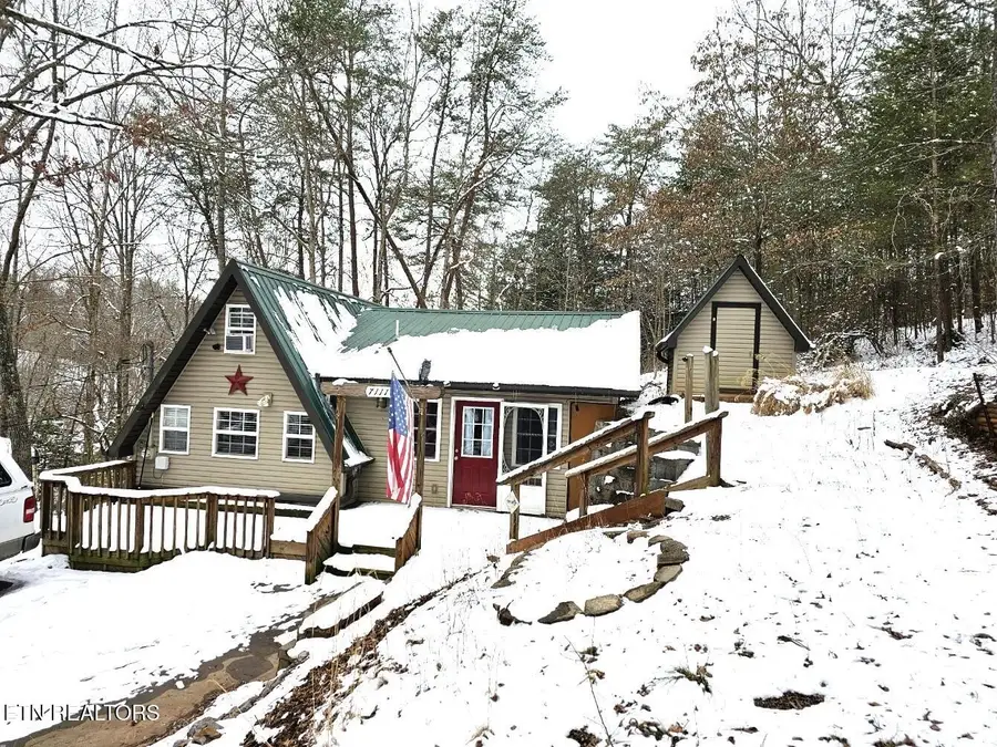 7111 Diamond Branch Rd, Maryville, TN 37801 - #3