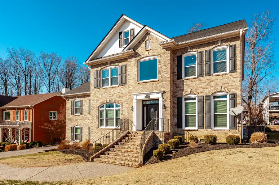 102 Fairlake Ct, Hendersonville, TN 37075 - #2