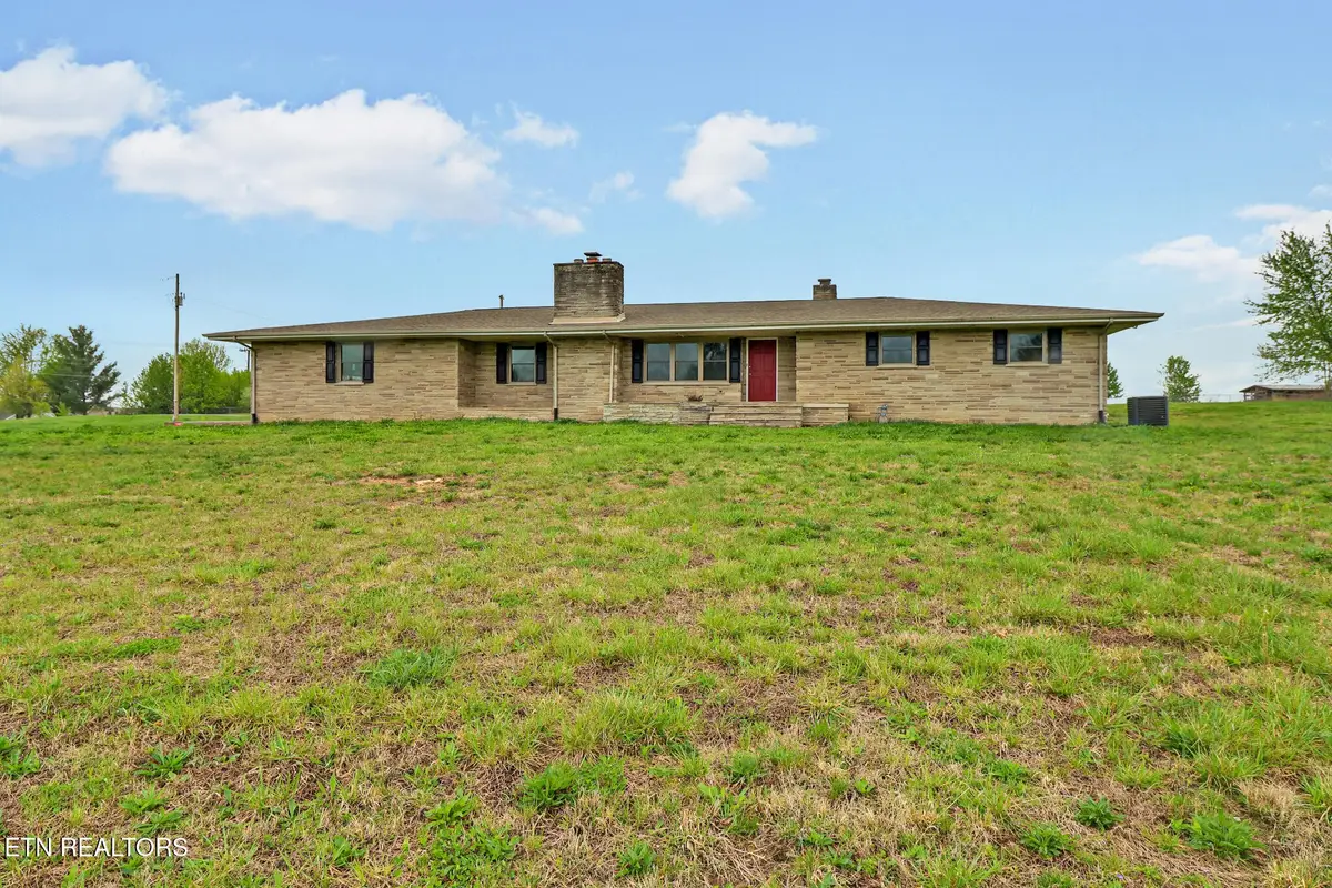 1128 Allardt Hwy, Jamestown, TN 38556 - #1