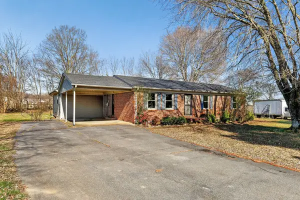 5 Walker Ln, Fayetteville, TN 37334