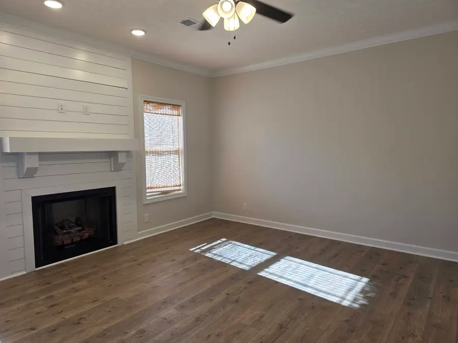 1147 Chagford Dr, Clarksville, TN 37043 - Image #3