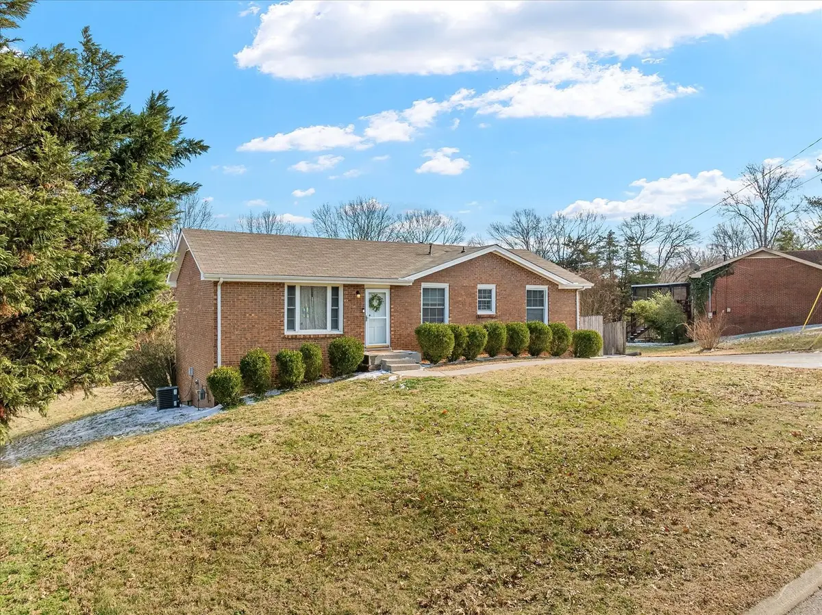 336 Cedarmont Dr, Nashville, TN 37211 - Image #1