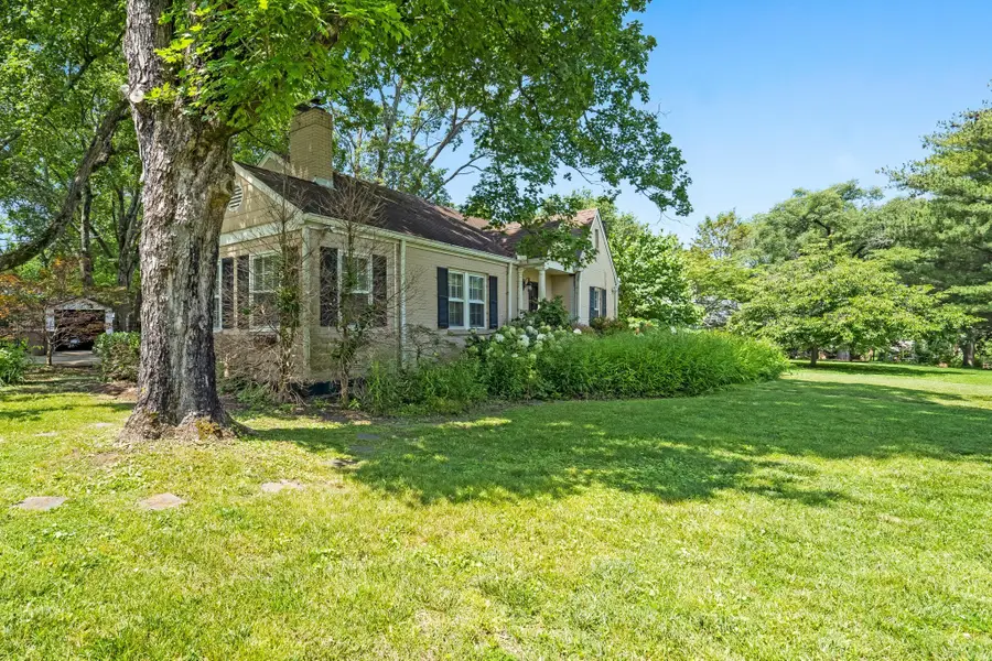 4207 Belmont Park Ter, Nashville, TN 37215 - Image #3