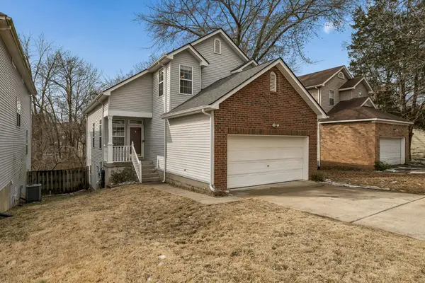 5925 Colchester Dr, Hermitage, TN 37076