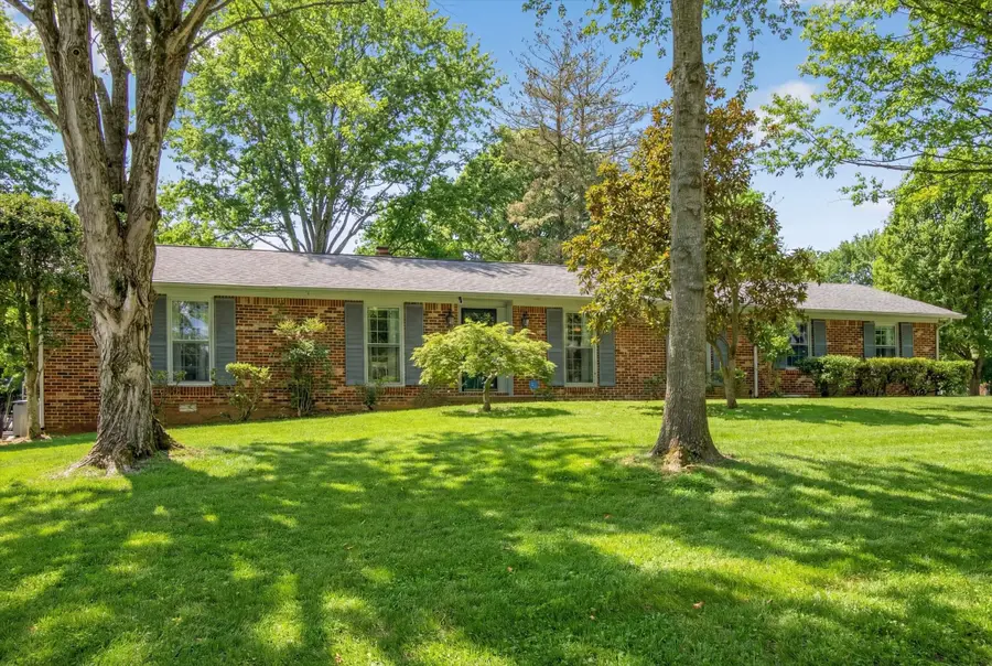 432 Rivermont Dr, Clarksville, TN 37043 - Image #3