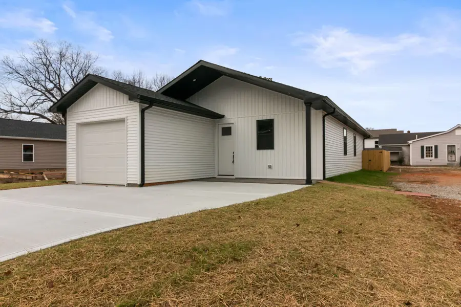 14 Warren St, Paris, TN 38242 - #3