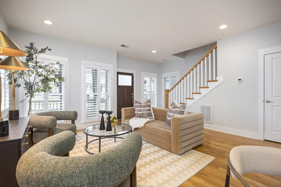 112 36th Ave N, Nashville, TN 37209 - Image #2