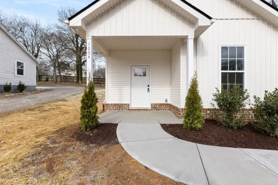 1004 Adair Ave, Columbia, TN 38401 - #3