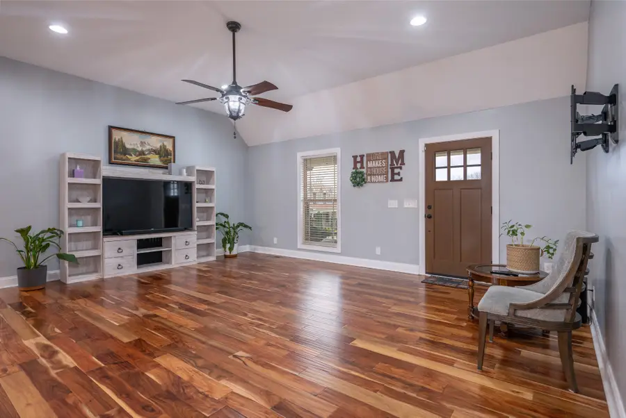 107 Red Gate Ct, Wartrace, TN 37183 - #2