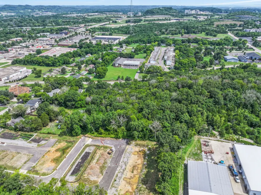 3047 Hillside Rd, Nashville, TN 37207 - Image #2