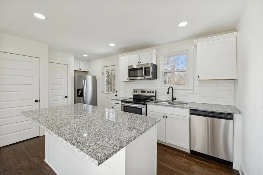 99 Thelma Dr, Mount Juliet, TN 37122 - #2