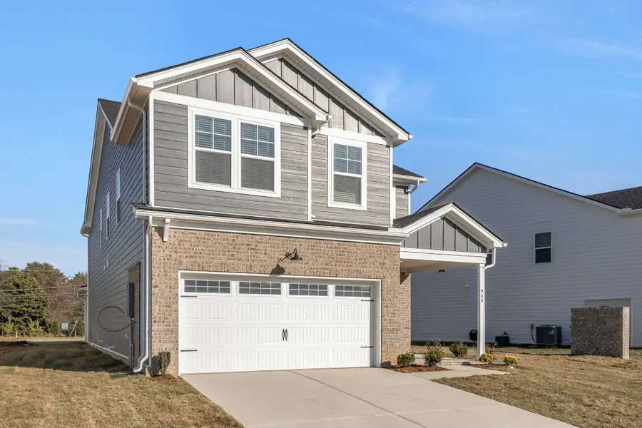 930 Watercourse Ct, Nashville, TN 37214 - Image #2