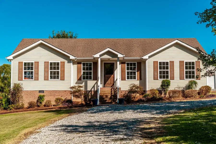 531 Governor Hall Rd, Castalian Springs, TN 37031 - #2