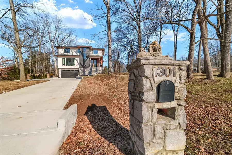 1301 Chestnut Dr, Brentwood, TN 37027 - #3