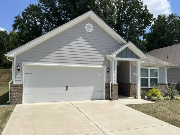 1003 Autumnwood Dr, Dickson, TN 37055