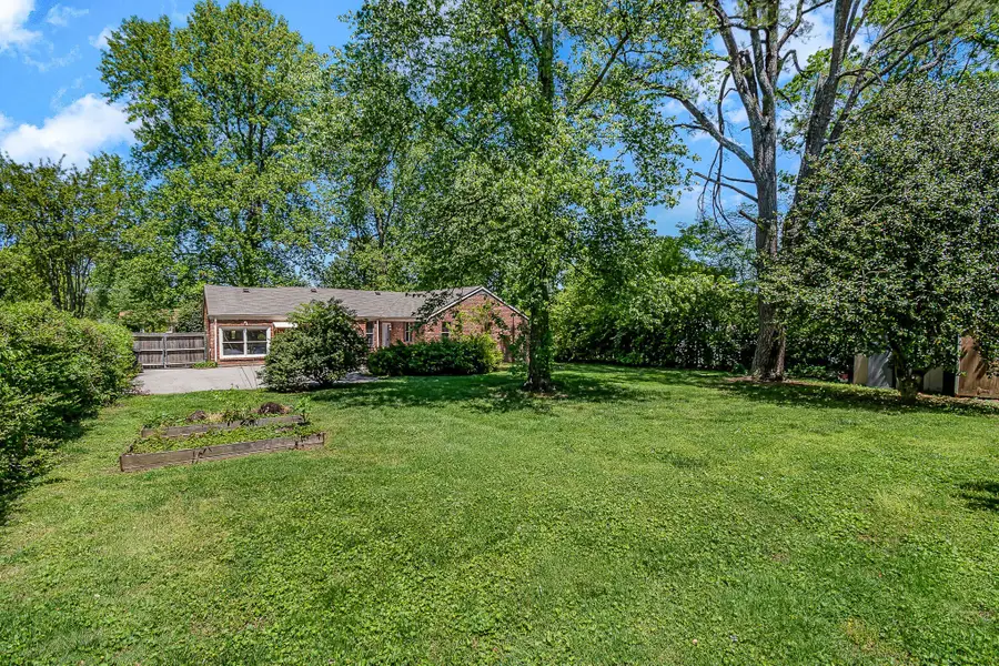 515 Brentlawn Dr, Nashville, TN 37220 - Image #3
