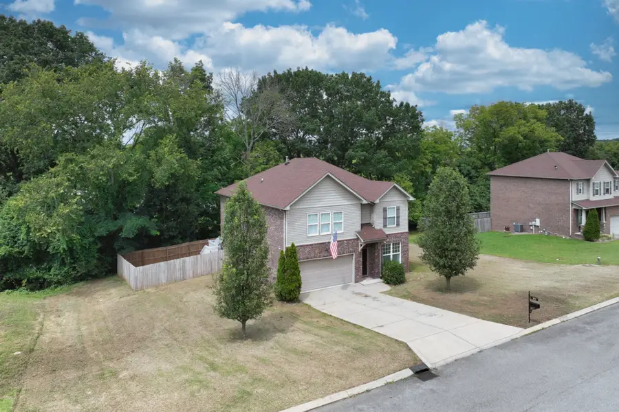 1011 Carriage Trl, Mount Juliet, TN 37122 - #3